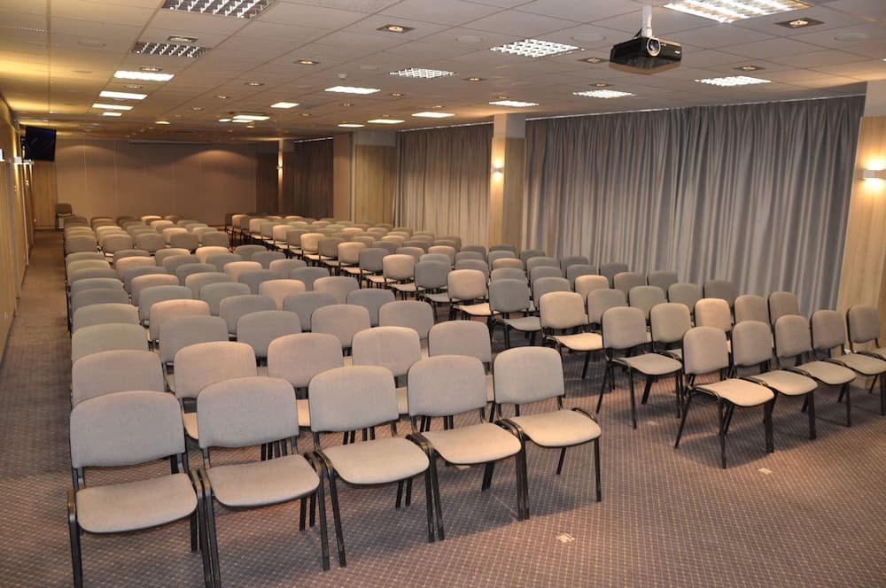 Toplantı salonu/imkânları