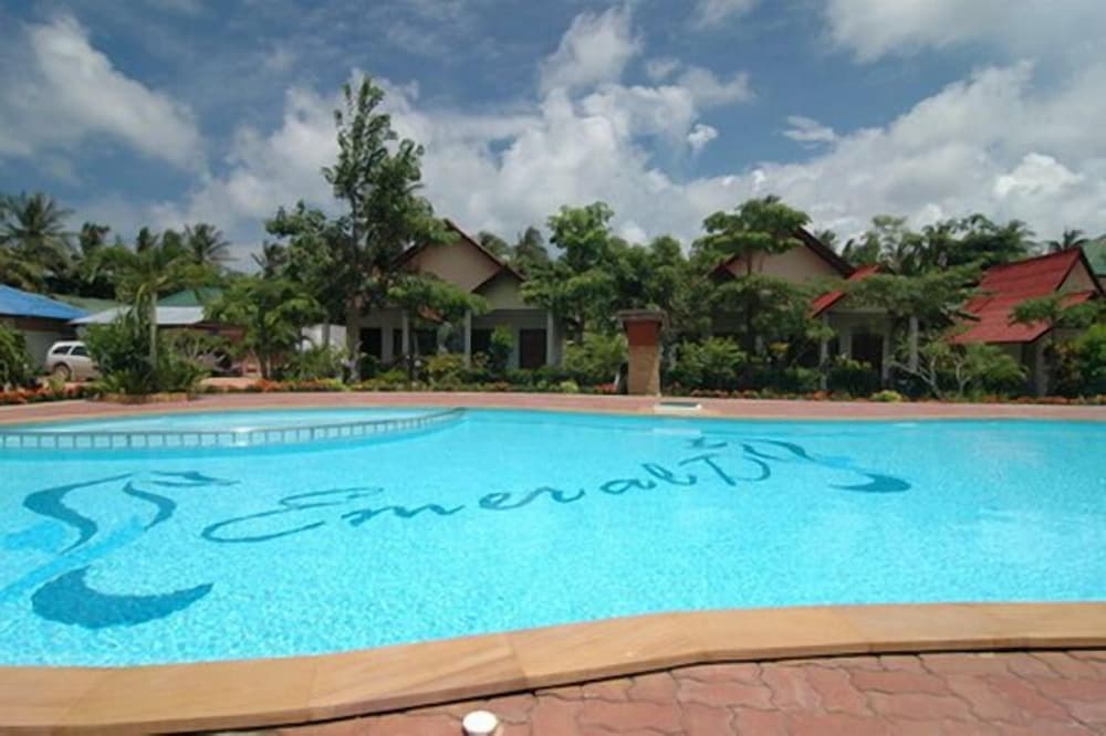 Lanta Emerald Bungalow