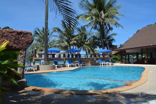 Lanta Il Mare Beach Resort
