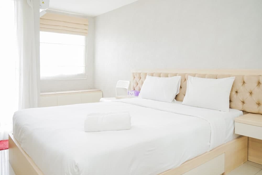 Gaudy Studio at Baileys Apartment