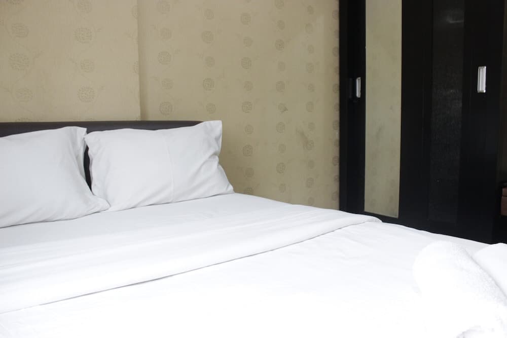 Strategic & Relaxing 2BR at Gateway Apartment Ahmad Yani Cicadas