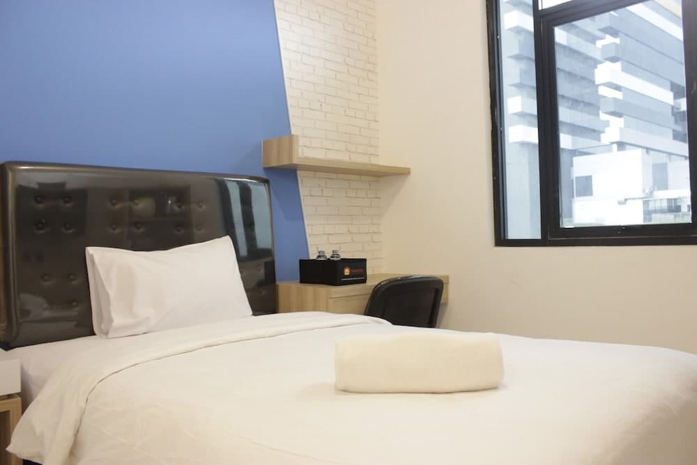 Pleasant Studio Semi Apartment at The Lodge Paskal near BINUS University