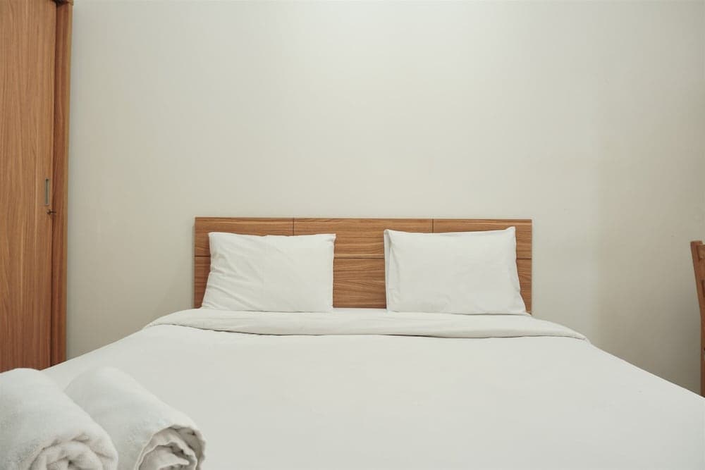 Cozy and Strategic Place Studio at Margonda Residence 4 Apartment