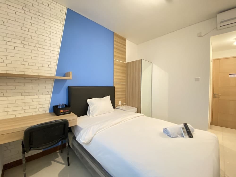 Smart Studio Room Semi Apartment at The Lodge Paskal near BINUS University