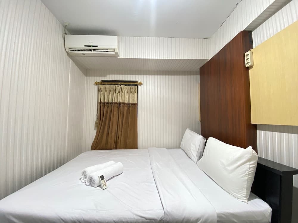 Stylish & Strategic 2BR at Gateway Ahmad Yani Cicadas Apartment near Mall
