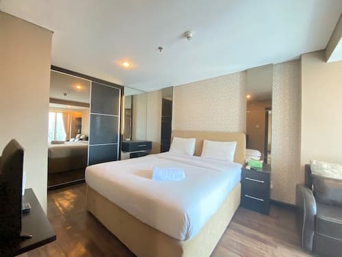 Deluxe & Well Appointed 2BR at El Royale Apartment