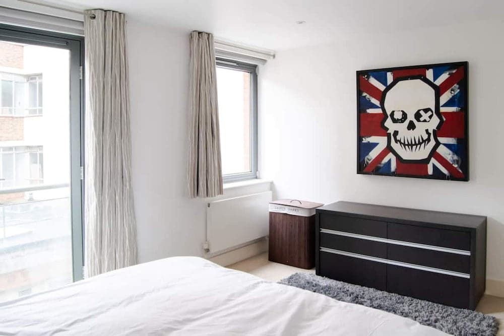 Modern 2 Bedroom With Balcony Near Oxford Street