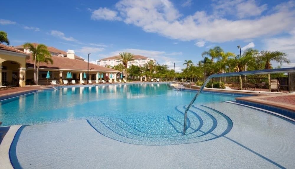 Fountain View. New! 3 Bedroom Condo by RedAwning