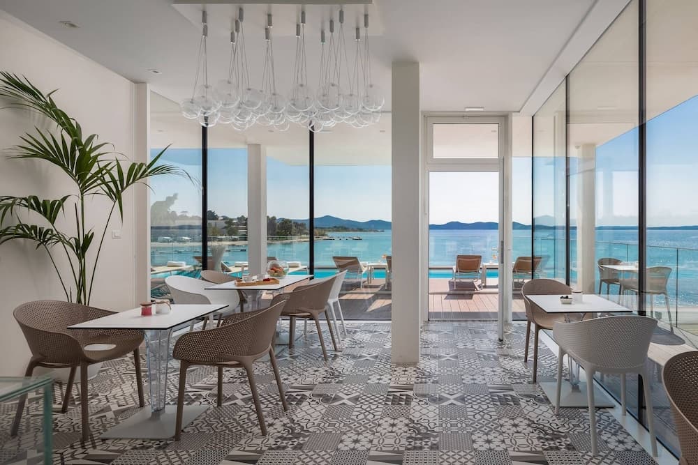 Lobi dinlenme salonu