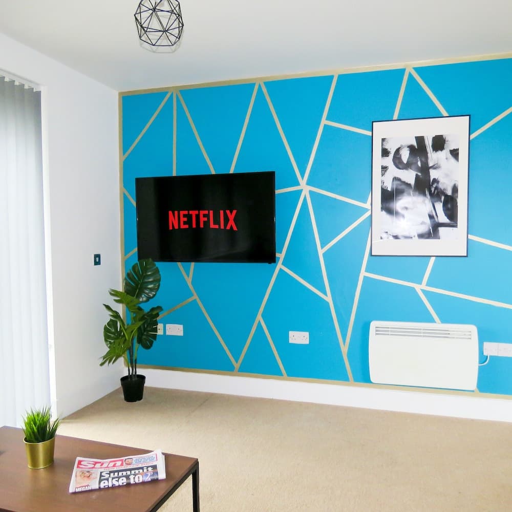 Tudors eSuites Two Bedroom & Balcony