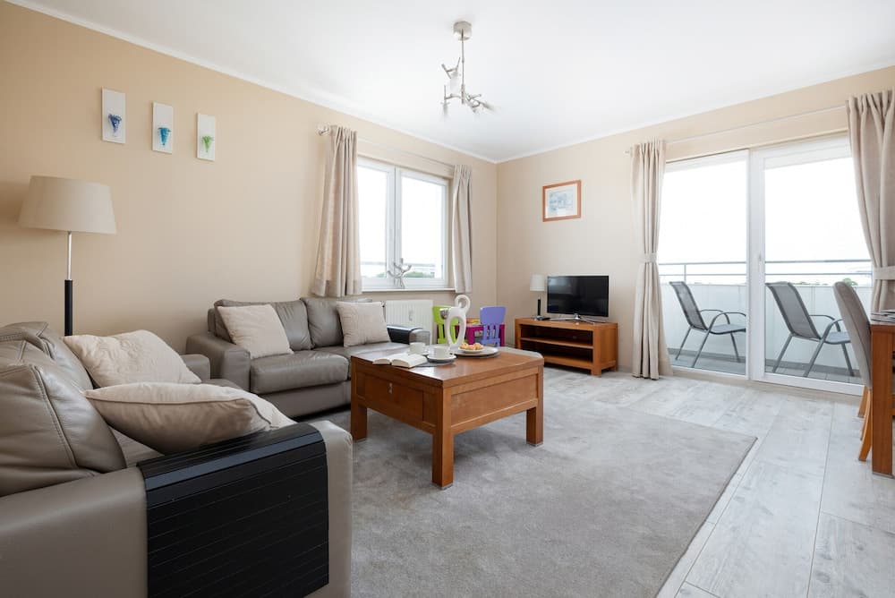 Reymonta Apartments by Renters