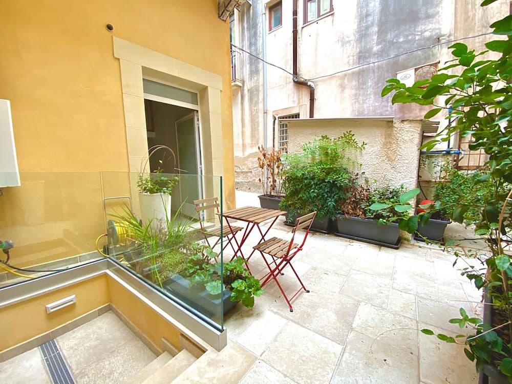 Studio con cortile al Tempio di Apollo