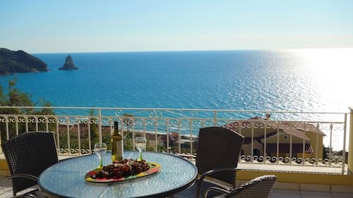 Natalia Apartment B With Panoramic sea Views of Agios Gordios bay
