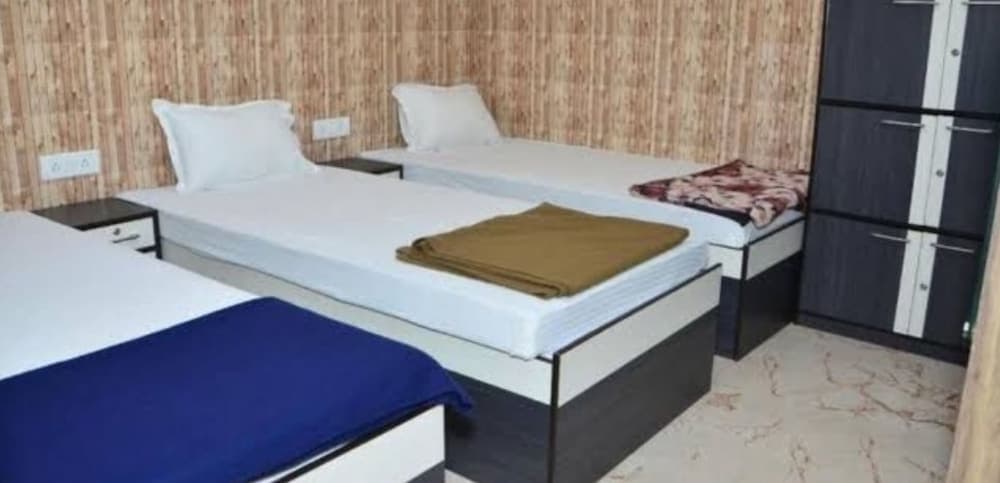 Goroomgo Dev Guest House Howrah Kolkata