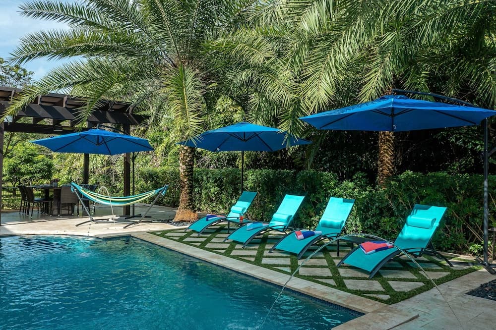 Plantation Acres Luxury Mansion