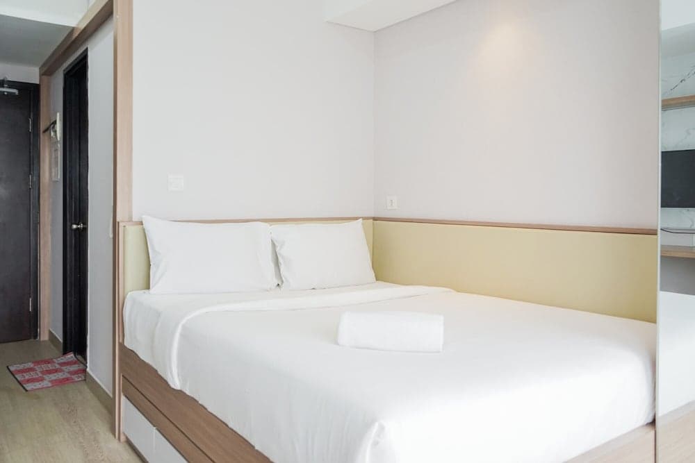 Homey and Cozy Studio Casa De Parco Apartement