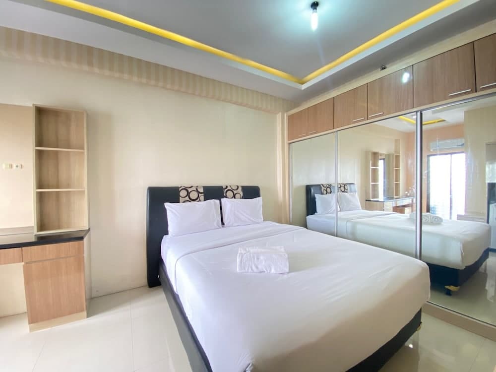 Simply 3BR Apartment at Gateway Ahmad Yani Cicadas