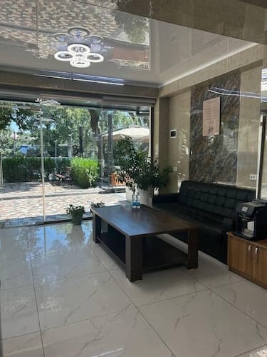 Artist Regency Hotel