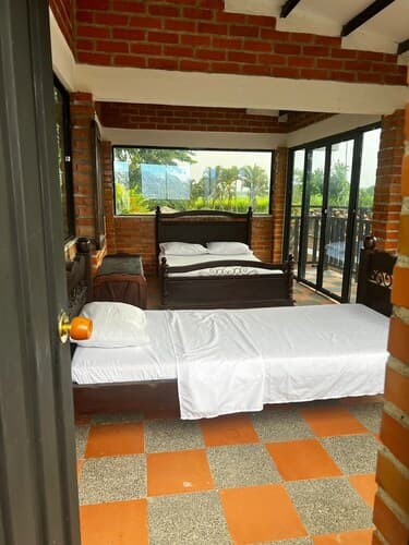 Inviting 14-bed Villa, Sleeps 29, Parking