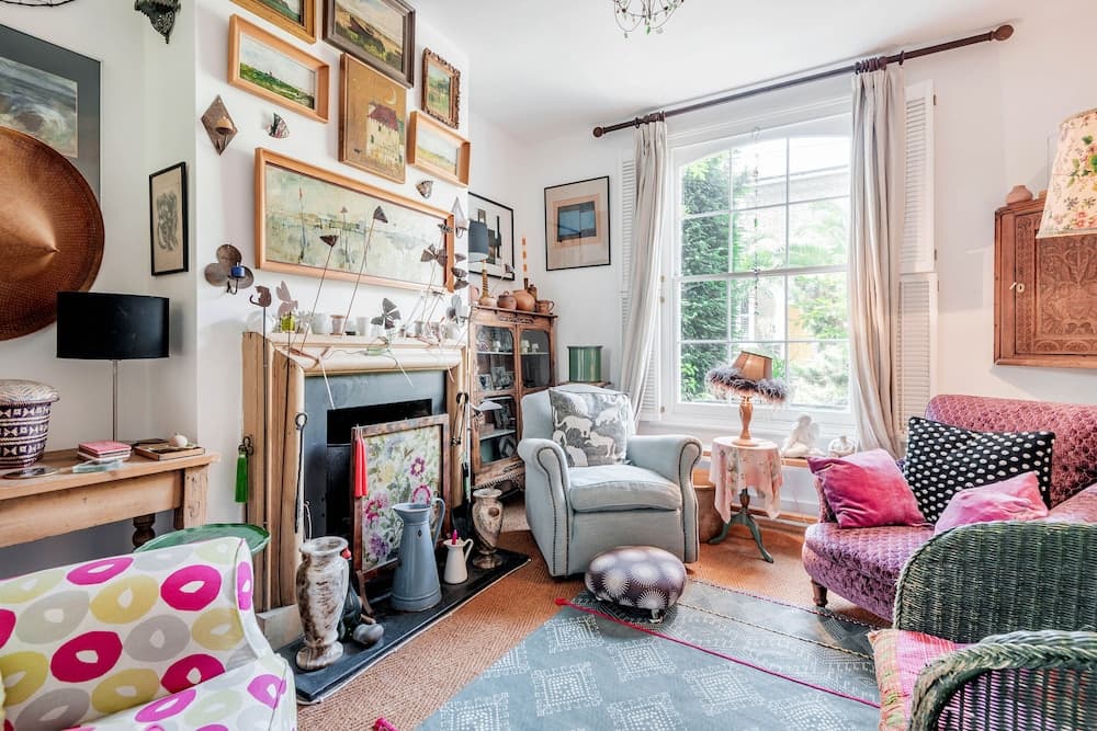 Enchanting Hammersmith Home Close to Shepherds Bush by Underthedoormat