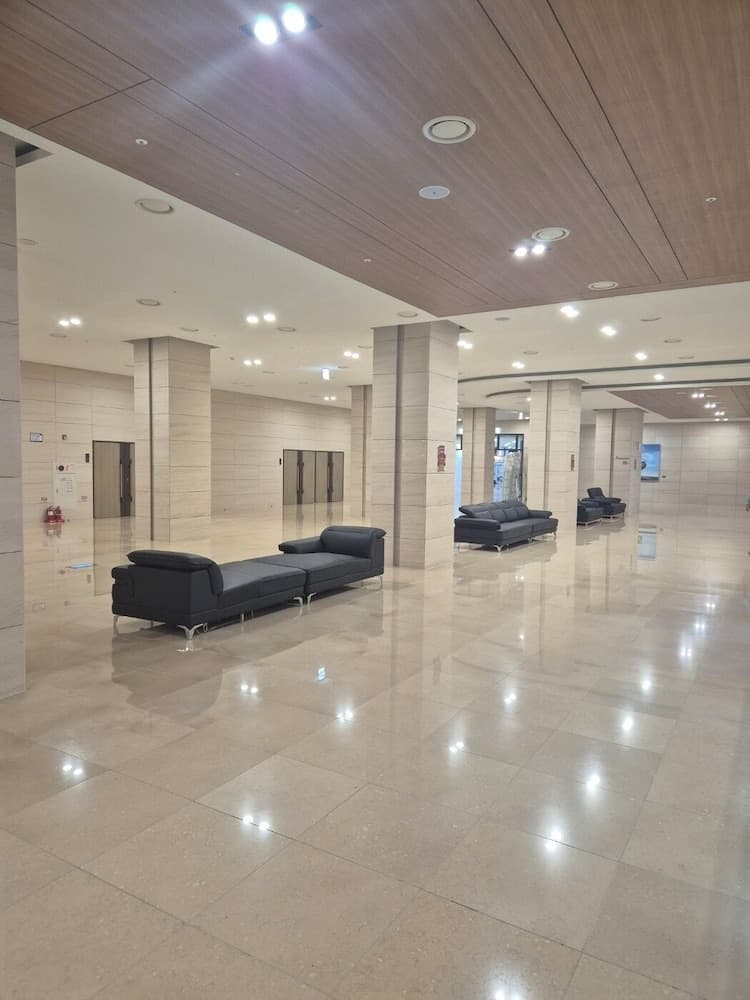 Lobi oturma alanı