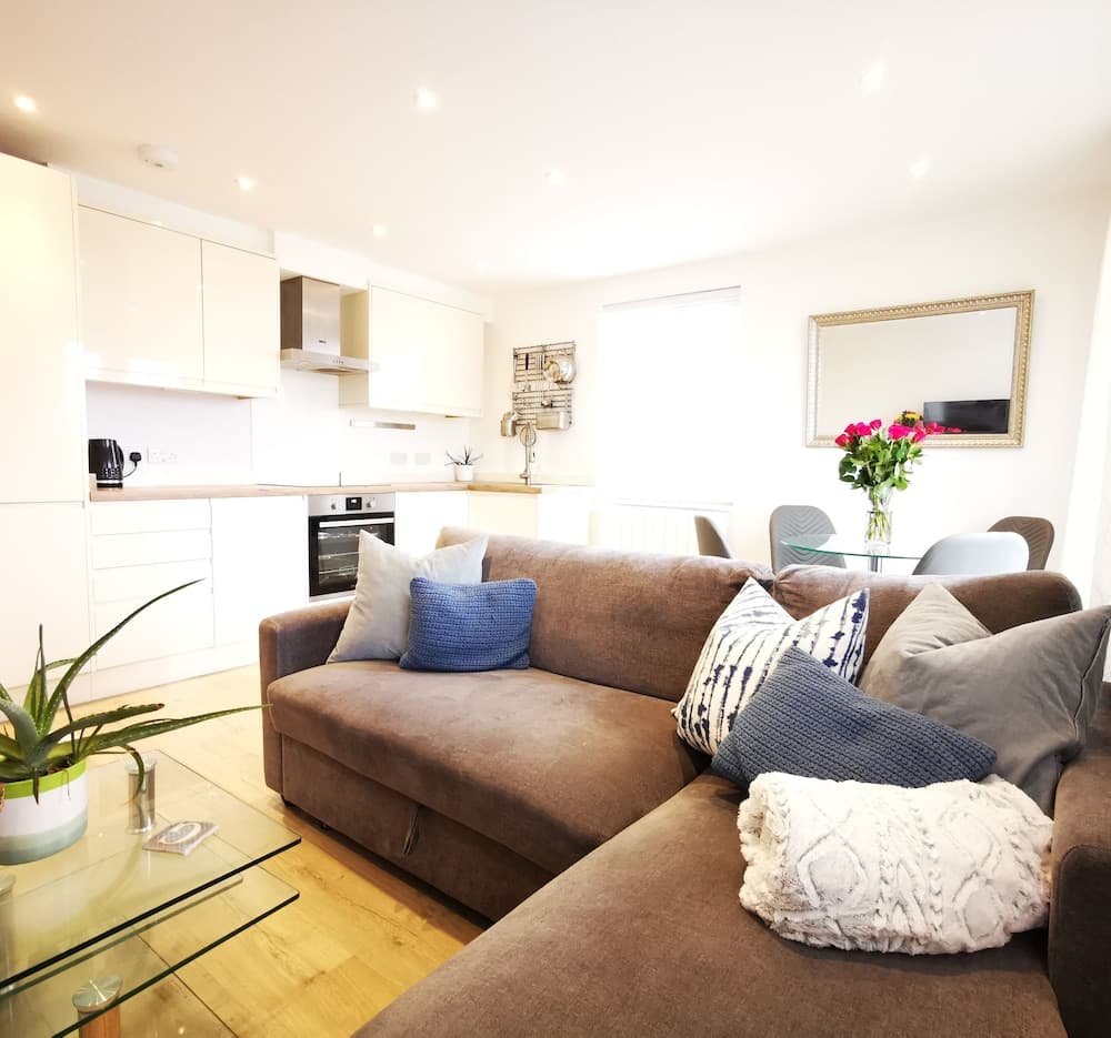 Seaside Apartment in the Heart of East Wittering Village