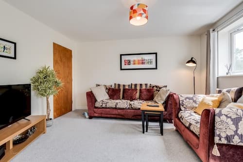 Modern 2 Bedroom Apartment in Popular Jericho