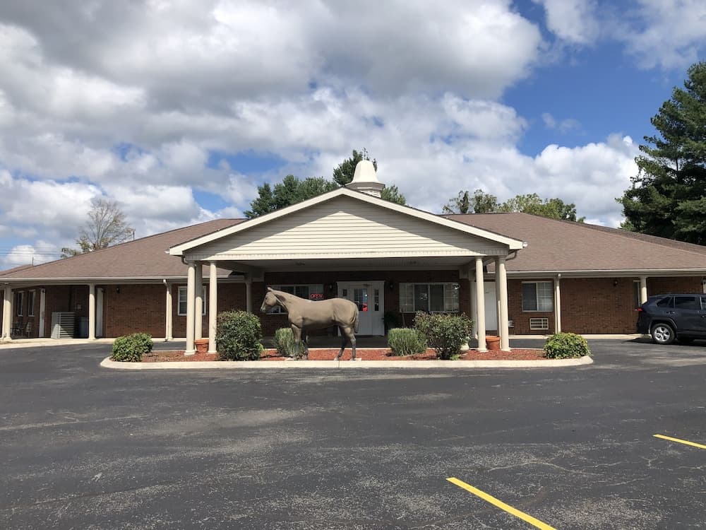 The Tompkinsville Inn