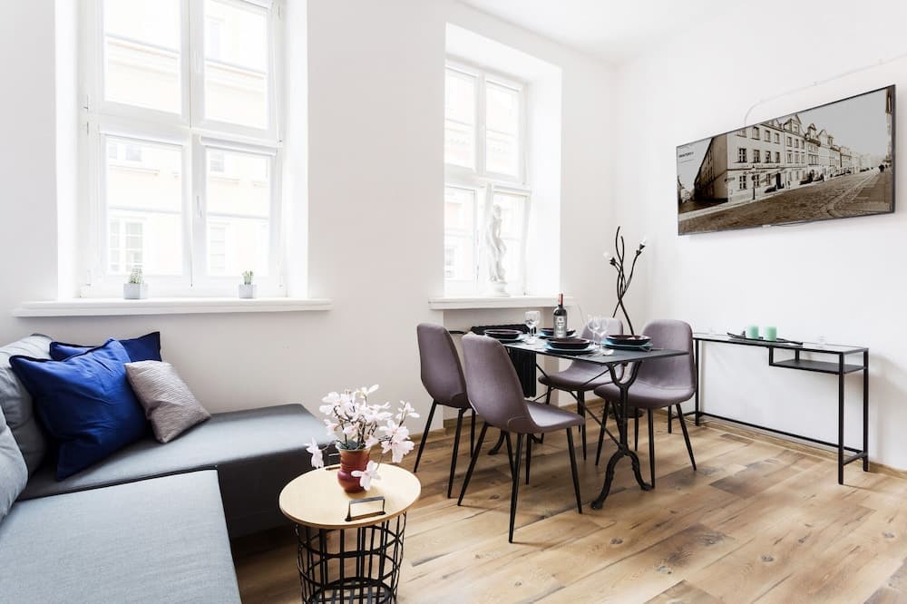 Old Town Apartment Slusarska