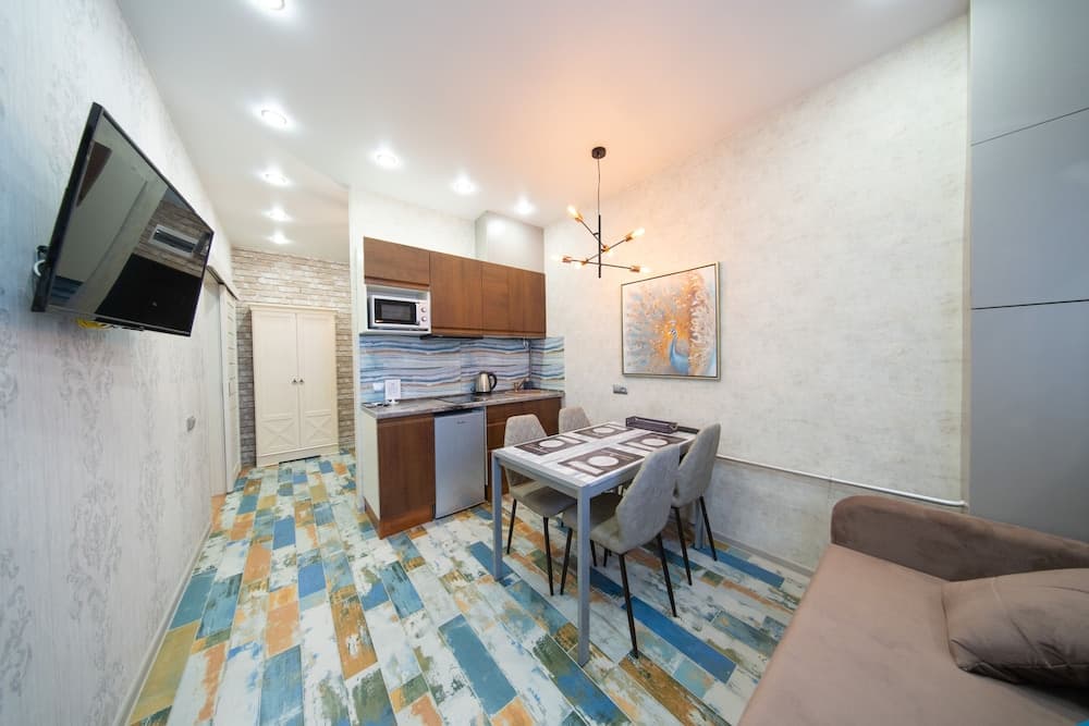 More Apartments na Trostnikovoy 35 4