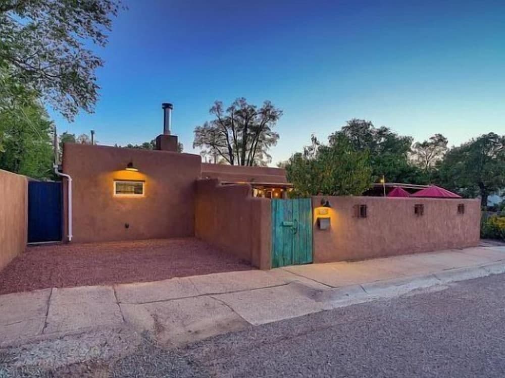 Casa Galeria - Luxury Rental With Hot Tub, Walk Everywhere