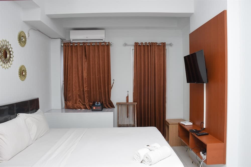 Comfort Studio At Patraland Urbano Apartment