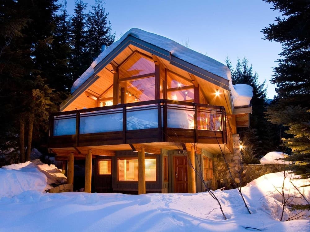 Luxury 5 Bedroom Blueberry Chalet