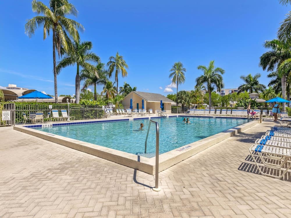 9462santamaria208smwco - Santa Maria 208