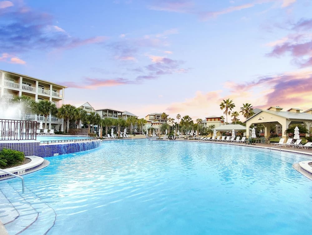 The Pool House 5 Bedroom Home by RedAwning