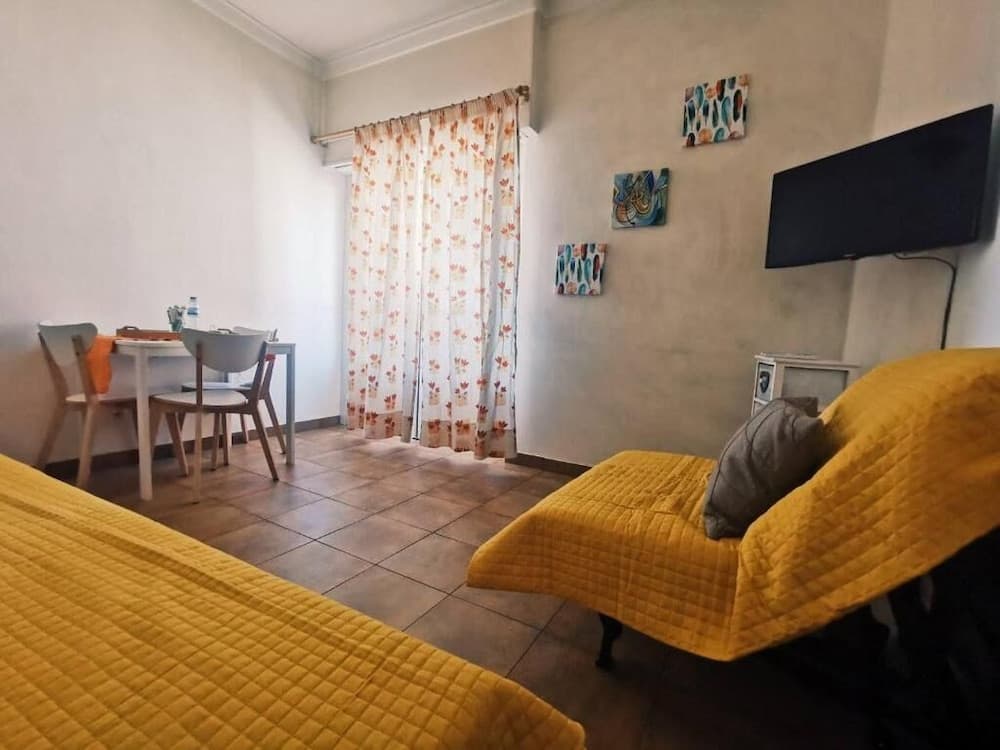 Oriente DNA Studios III