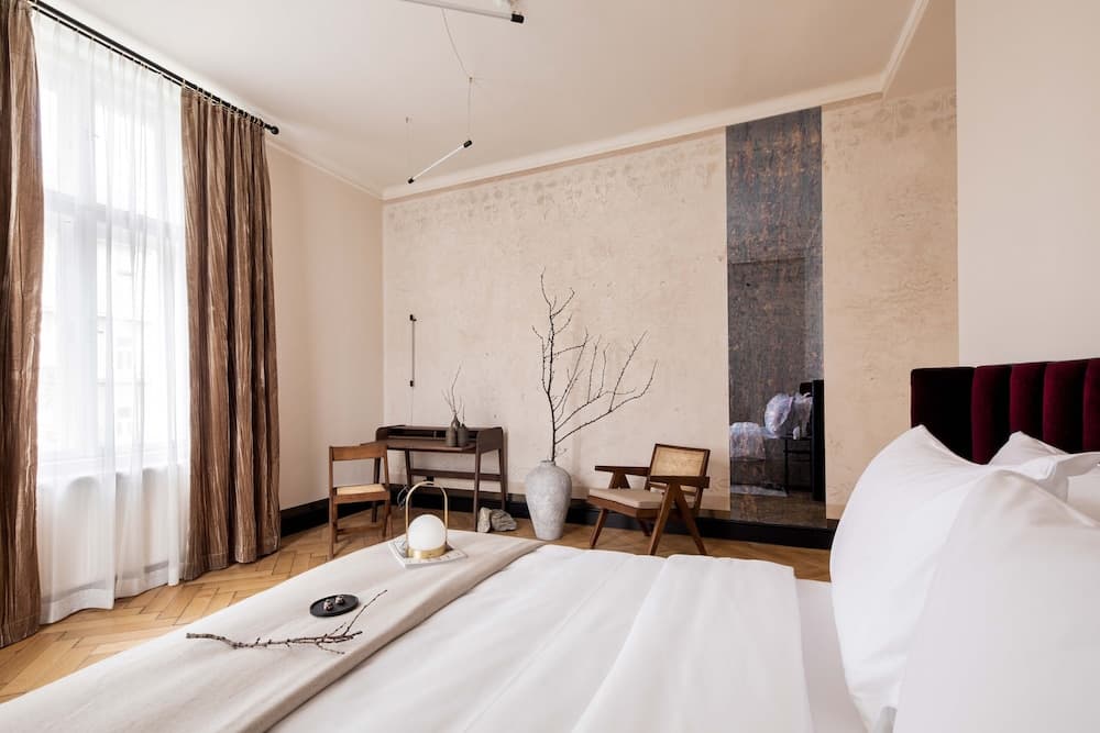 Zola Hotel - Palais de Bohème