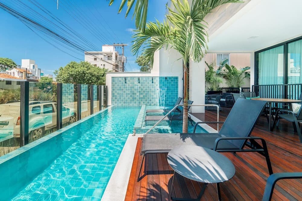 705- Beautiful apartment with pool and 2 suites