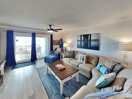 Island South by Distinctive Beach Rentals