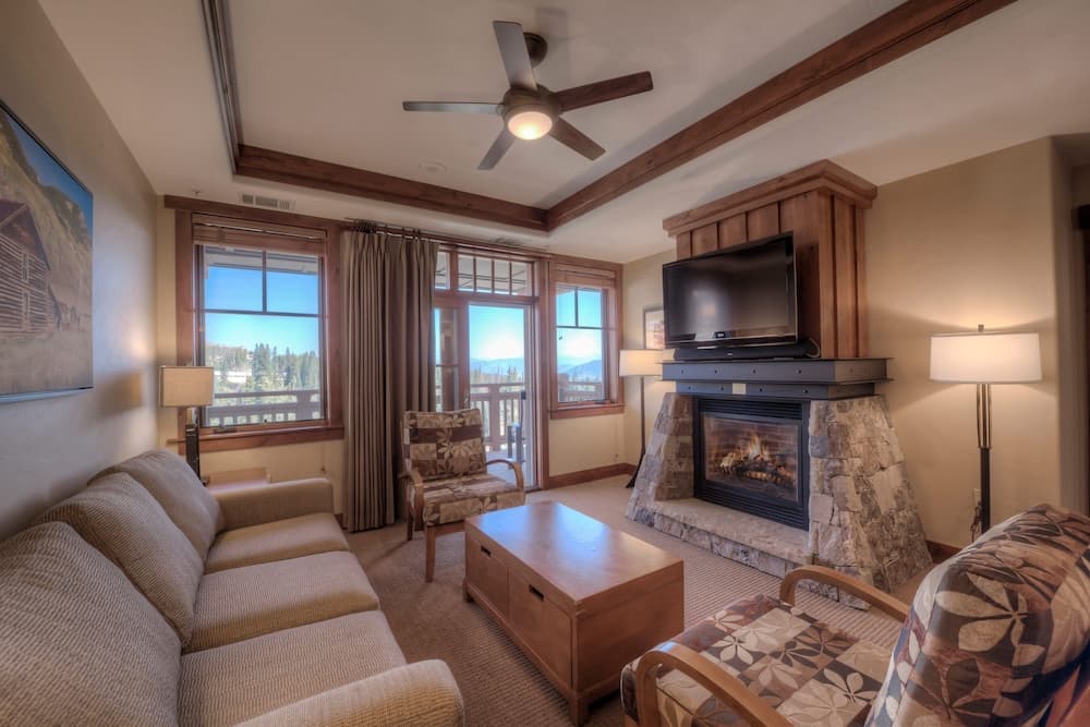 Luxury at One Ski Hill Place - Ski-in/ski-out