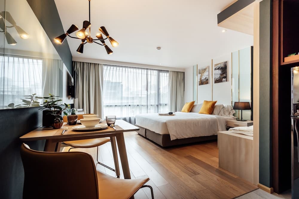 Montana Hotel & Residence