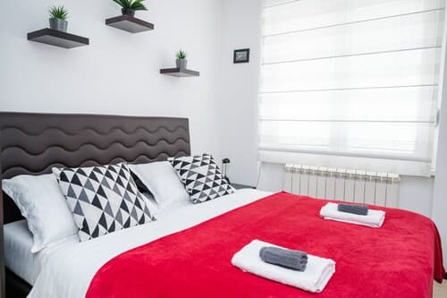 Bright 1bdr Apartment in the City Center