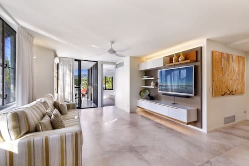 Pisces Apartments