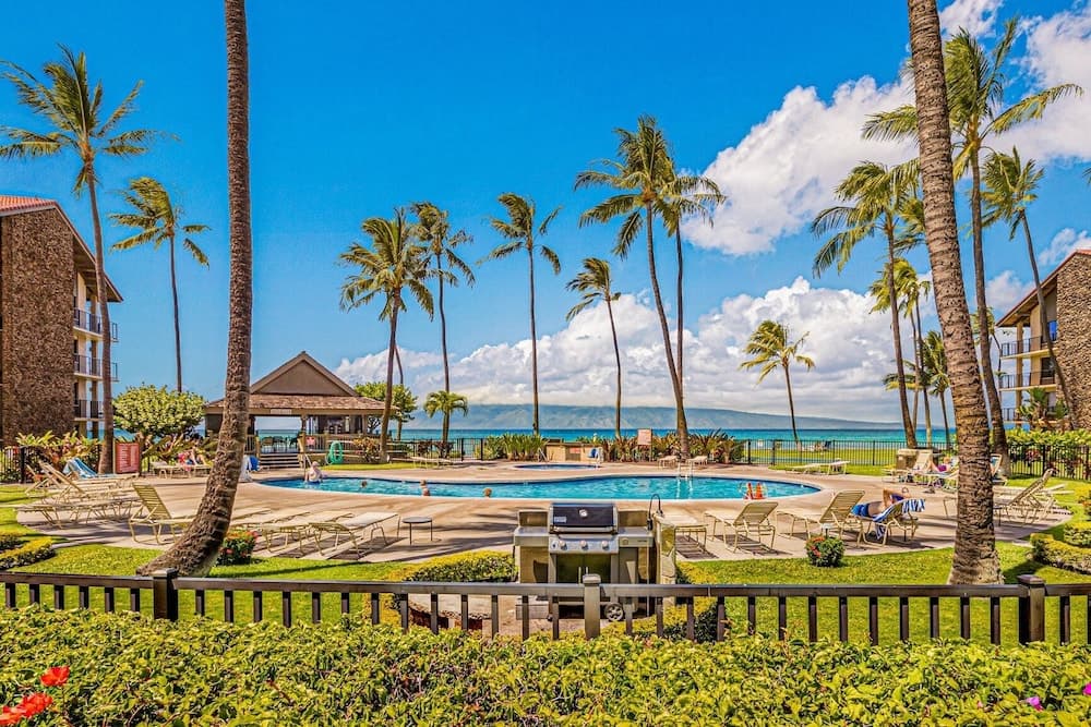 Papakea H107 1 bedroom, 1 bath OceanView 1 Condo by RedAwning