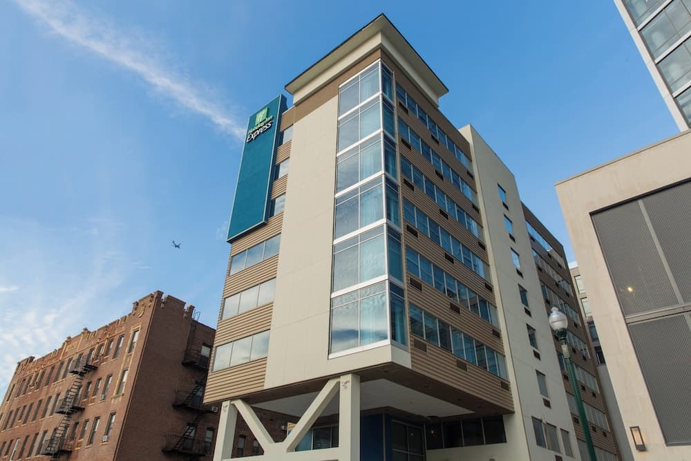 Holiday Inn Express New Rochelle by IHG