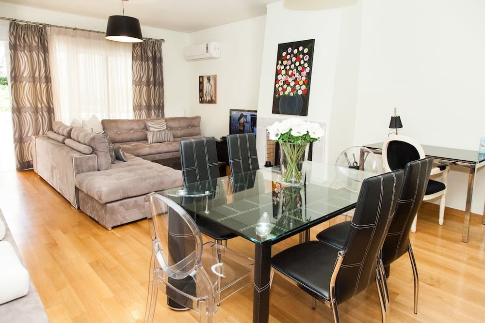 Sifris Apartment in the Heart of Athens