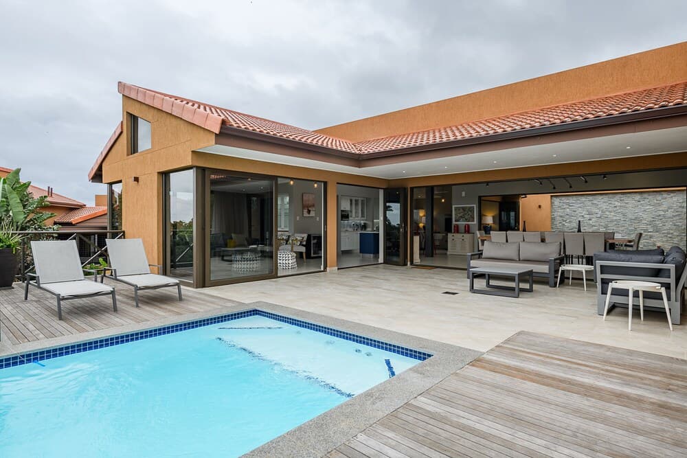 Villa Rentals 14309