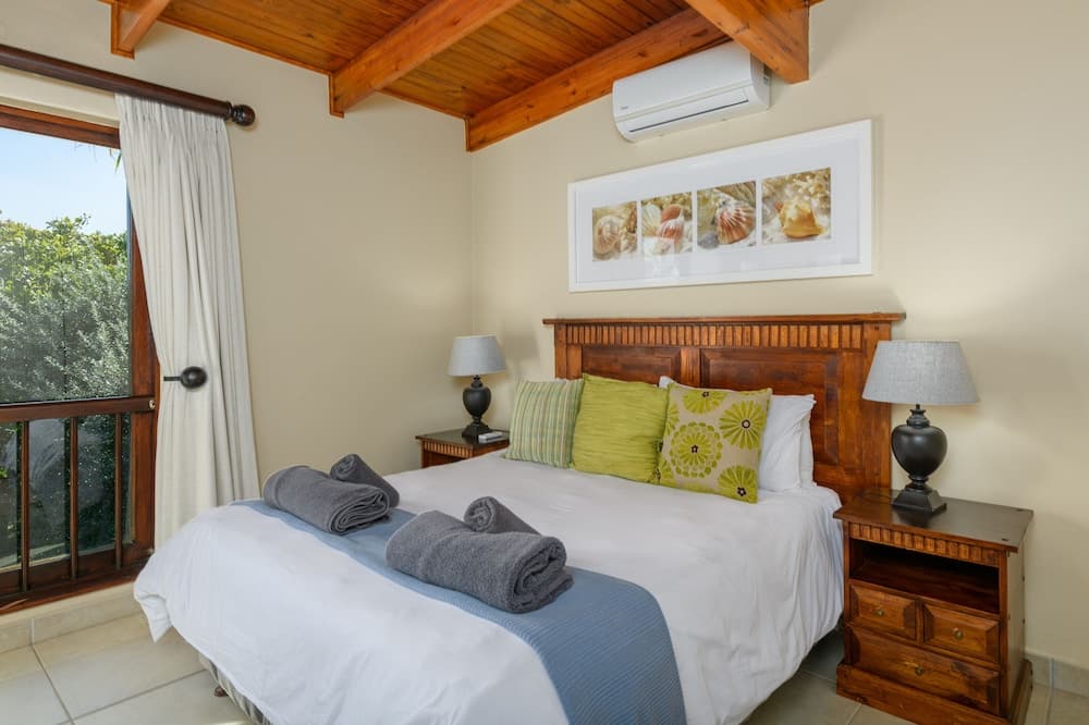 San Lameer Villa Rentals 3409