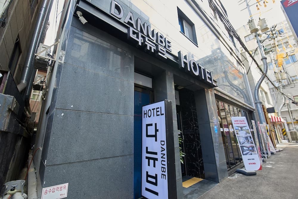 Danube HOTEL