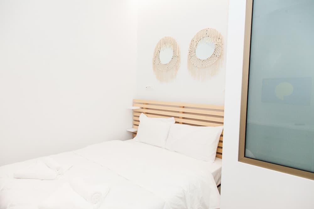 Full renovated adorable apt in Athens